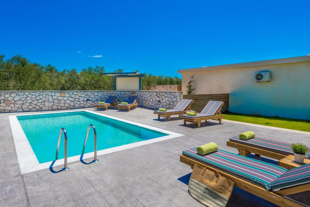 Natura Verde Villas Fiolitis ภายนอก รูปภาพ