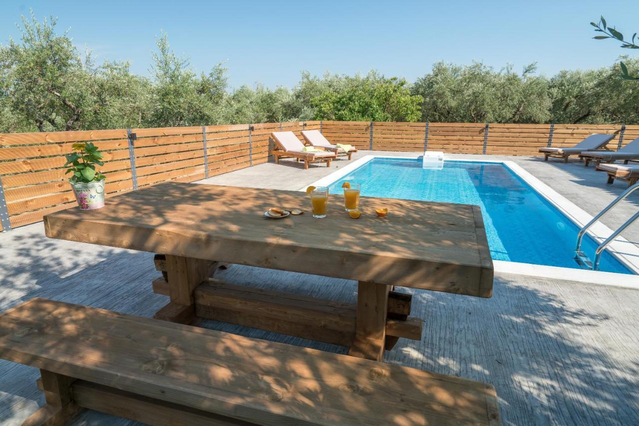 Natura Verde Villas Fiolitis ภายนอก รูปภาพ
