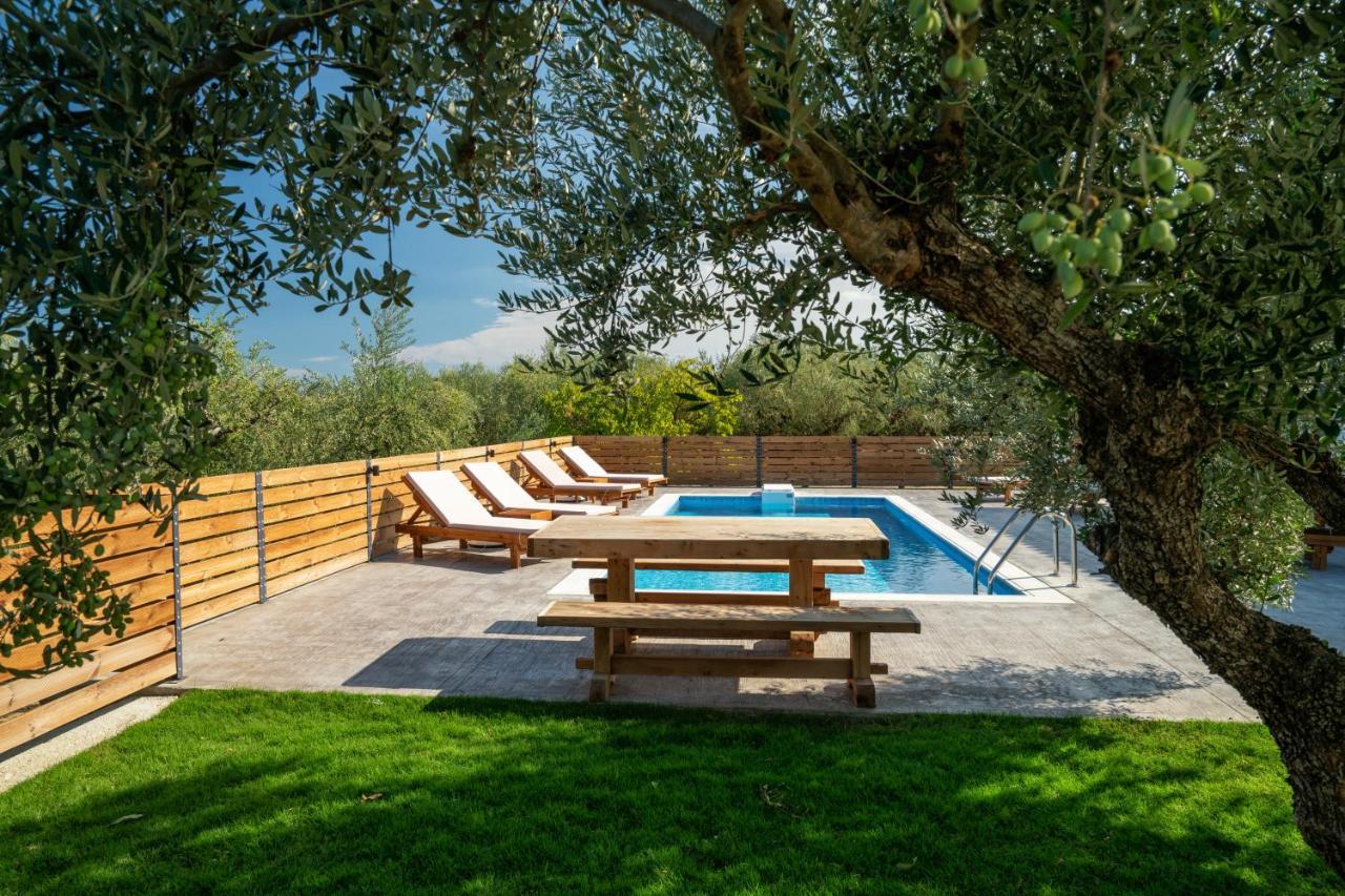 Natura Verde Villas Fiolitis ภายนอก รูปภาพ